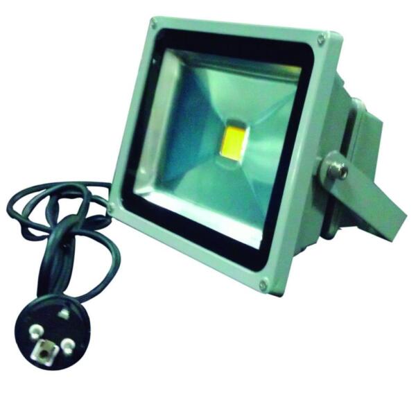 Foco de led 30w con cable 1,5mts. Wesser