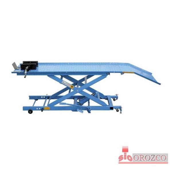 Fervi S008/M Elevador Hidráulico Para Motos 400 kg, con bomba de pedal, con capacidad de elevación 400 kg y dimensaiones plataforma de 1825 x 660 mm